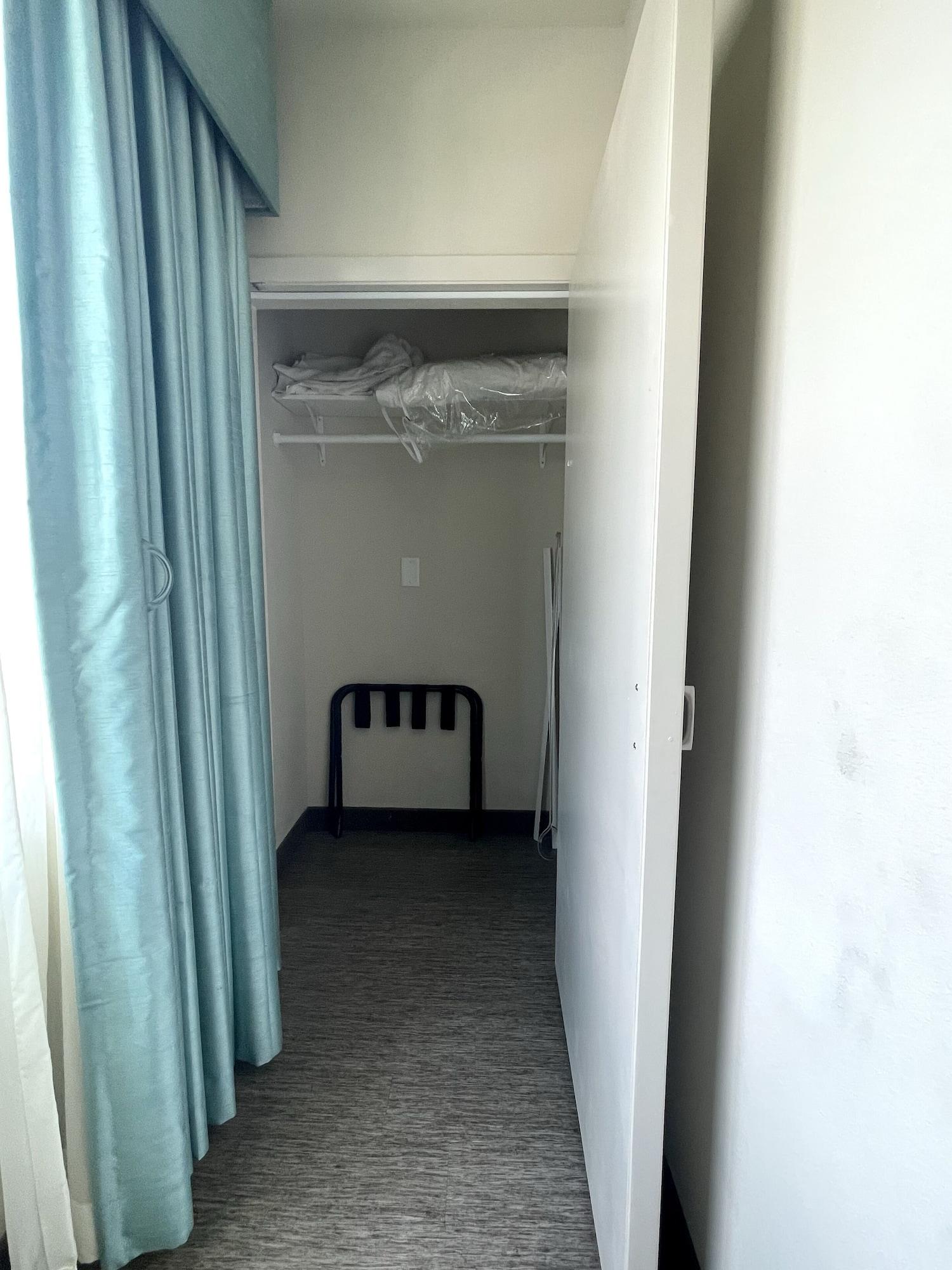 Red Roof Inn Plus & Suites Тампа Екстер'єр фото