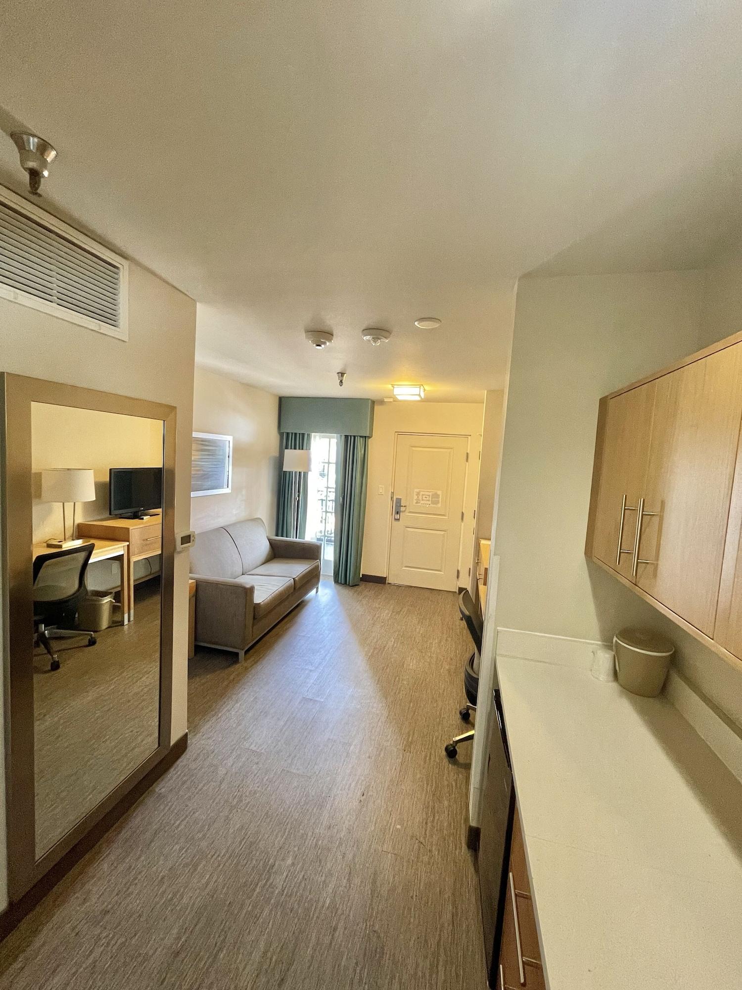 Red Roof Inn Plus & Suites Тампа Екстер'єр фото