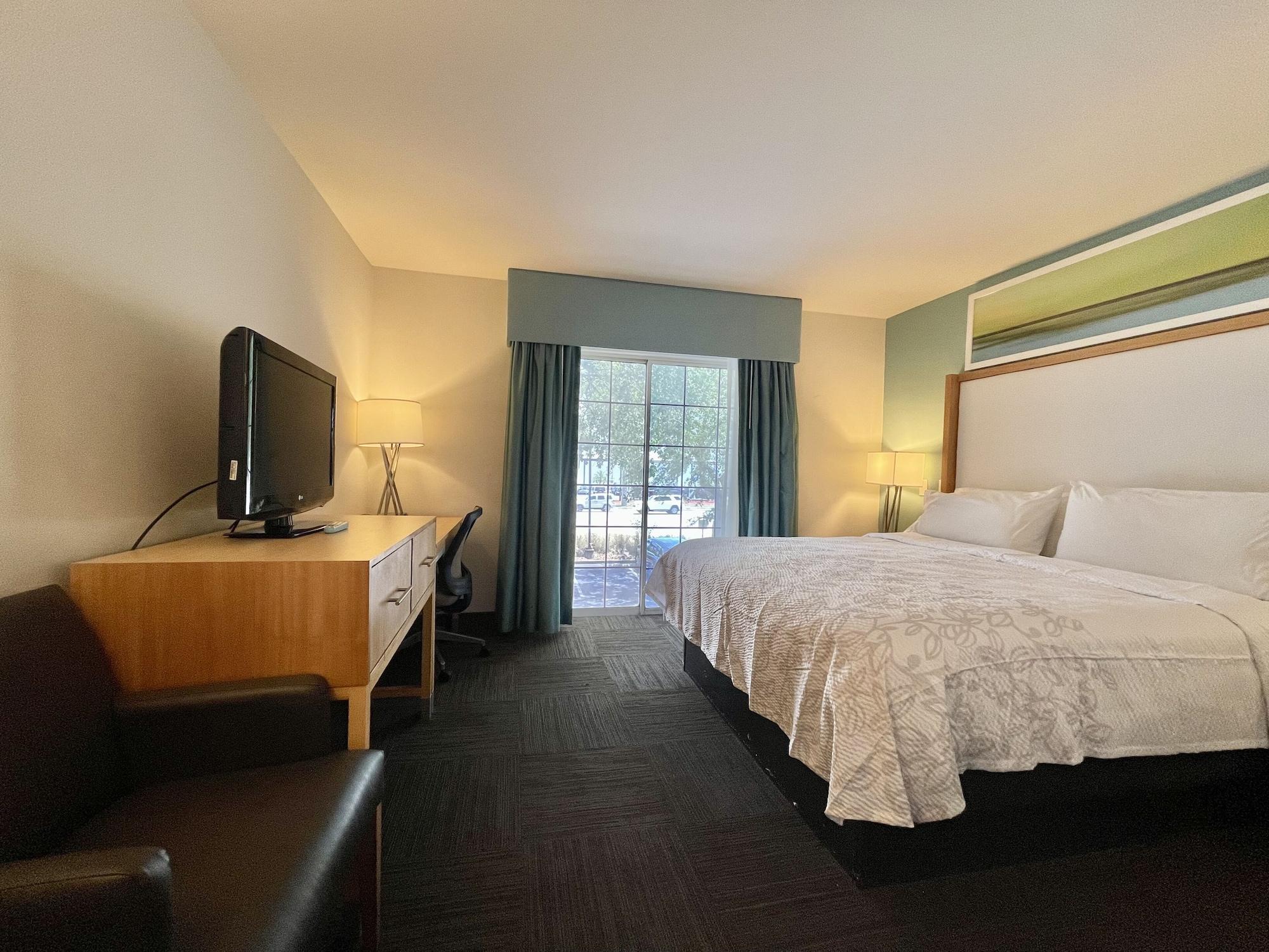 Red Roof Inn Plus & Suites Тампа Екстер'єр фото