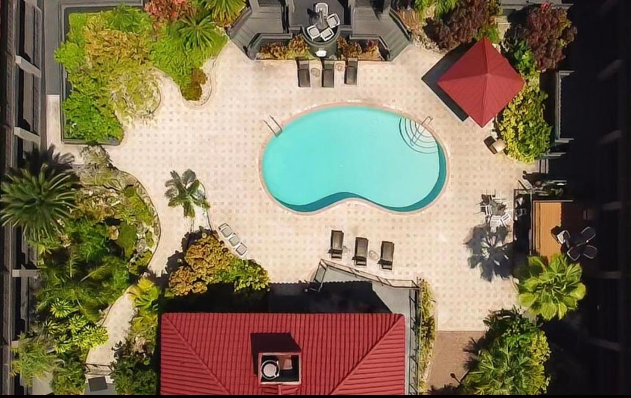 Red Roof Inn Plus & Suites Тампа Екстер'єр фото
